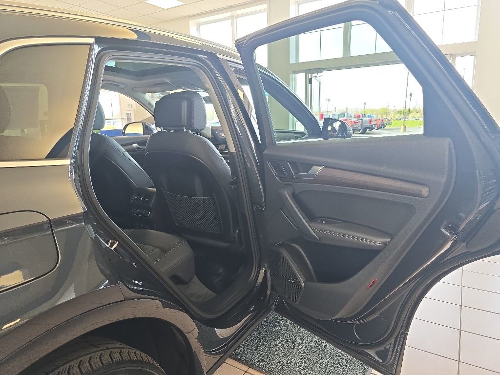 Used 2021 Audi Q5 2.0T Premium Plus AWD/4WD image 32