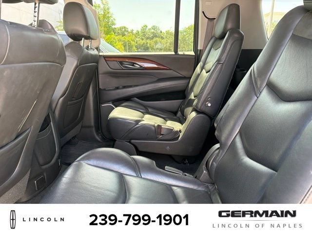 Used 2019 Cadillac Escalade ESV Luxury AWD/4WD image 13