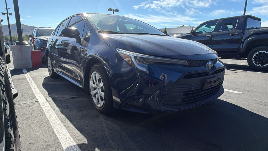Used 2024 Toyota Corolla LE FWD video 1