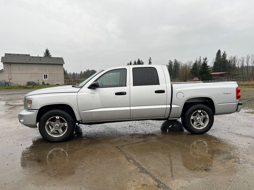 Used 2011 Dodge Dakota Big Horn image 2