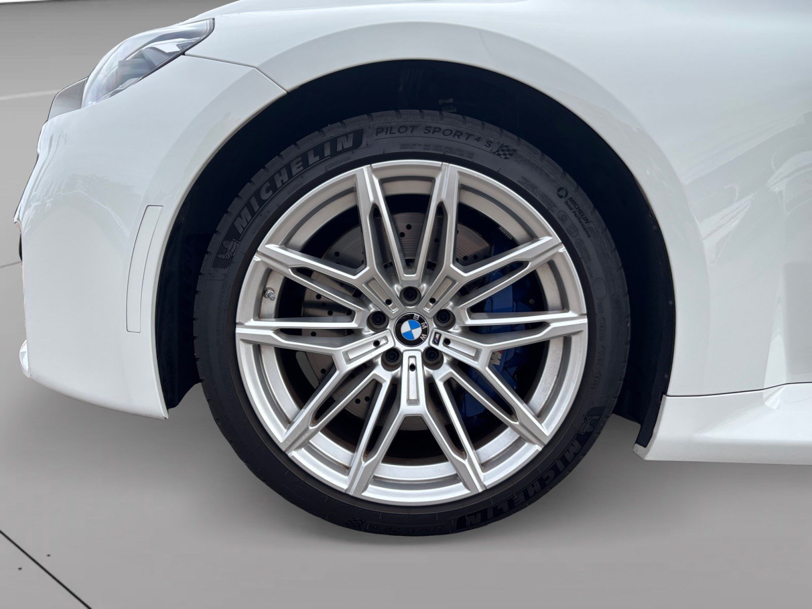 Used 2025 BMW M2 w/ Carbon Package RWD image 9