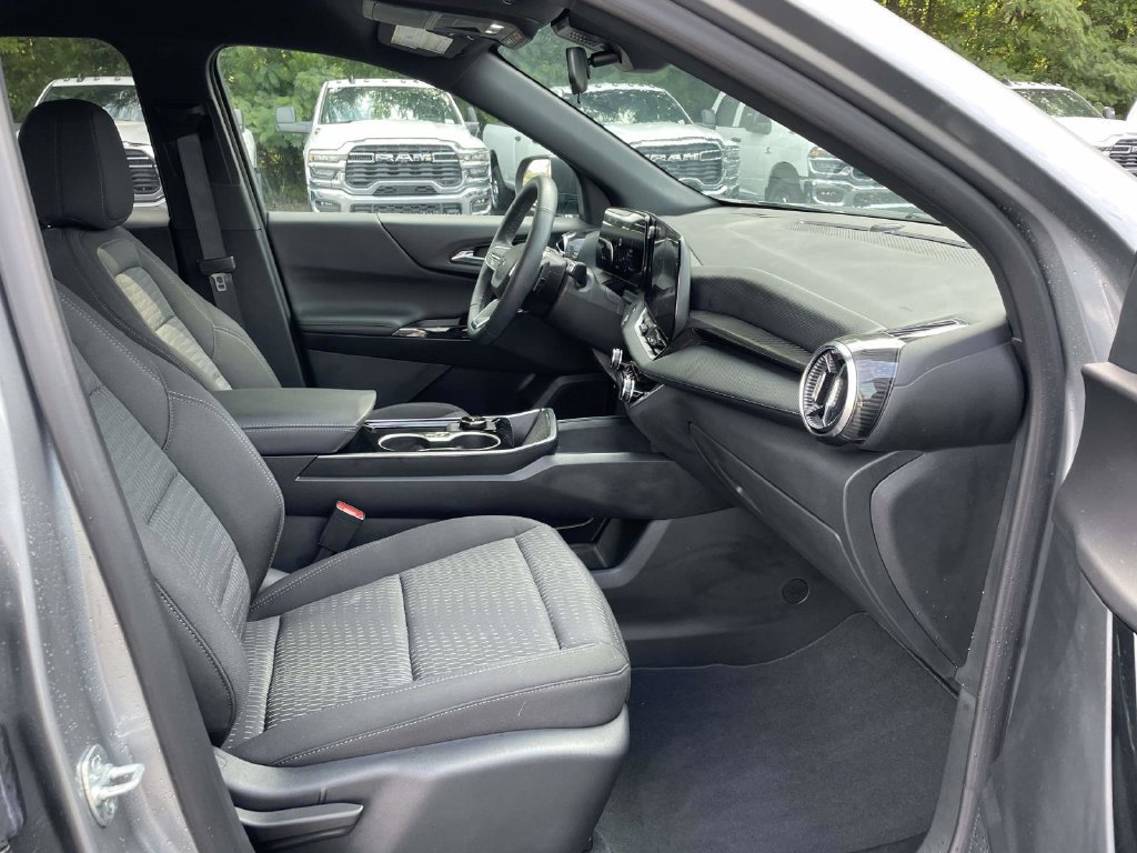 Used 2026 Chevrolet Equinox LT w/ Midnight Edition FWD image 15