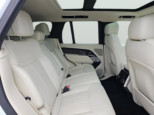 Certified 2023 Land Rover Range Rover SE image 25