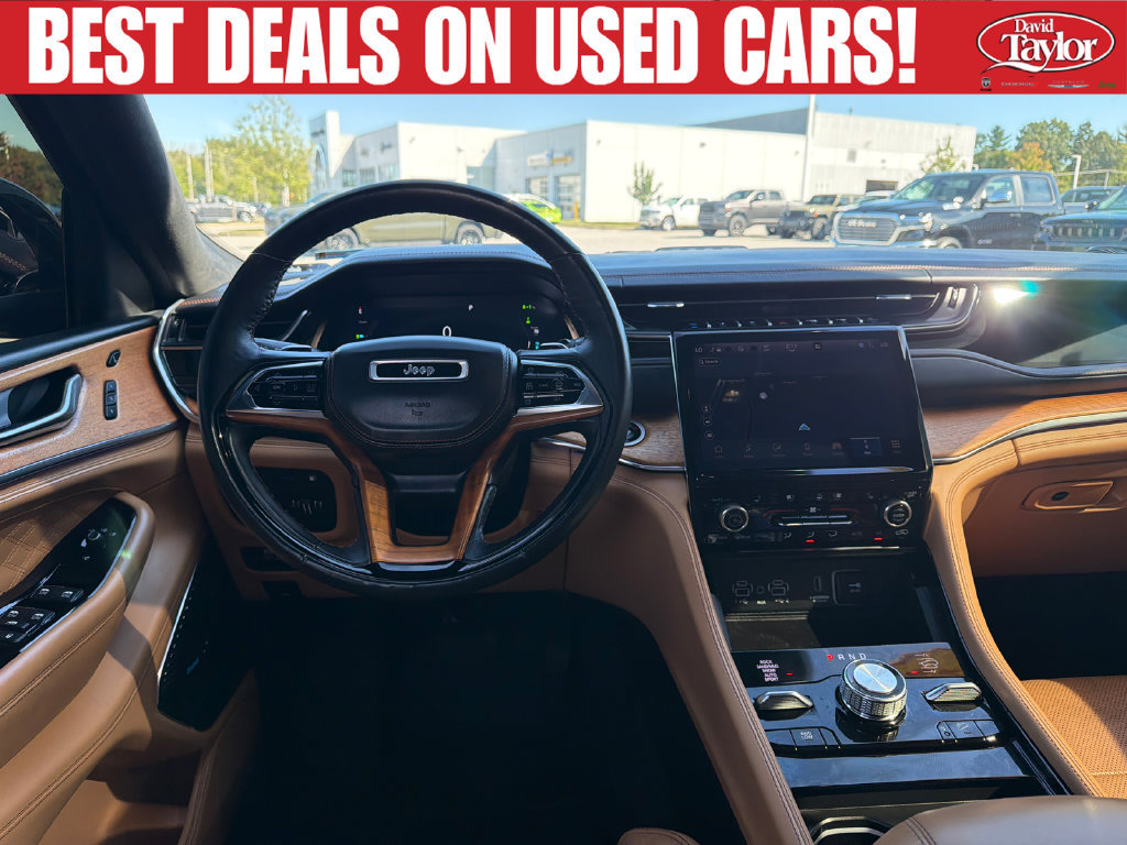 Used 2022 Jeep Grand Cherokee Summit AWD/4WD image 29