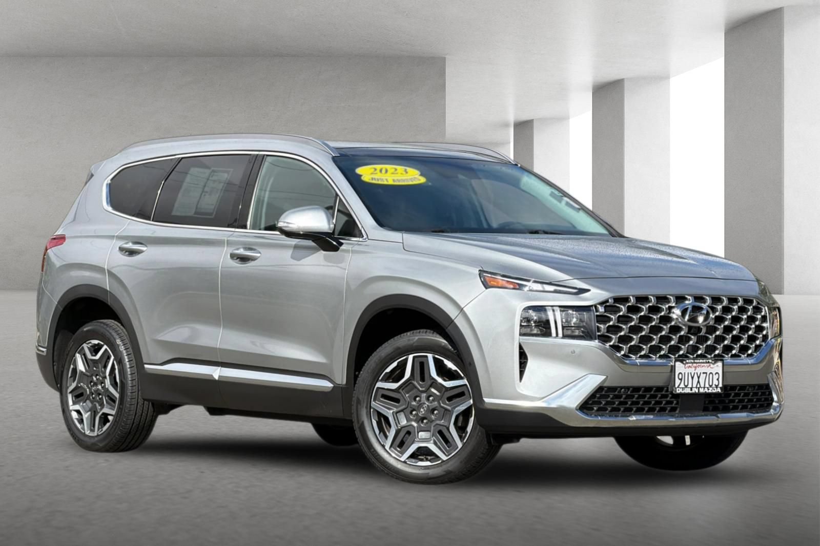 Used 2023 Hyundai Santa Fe Limited AWD/4WD image 2