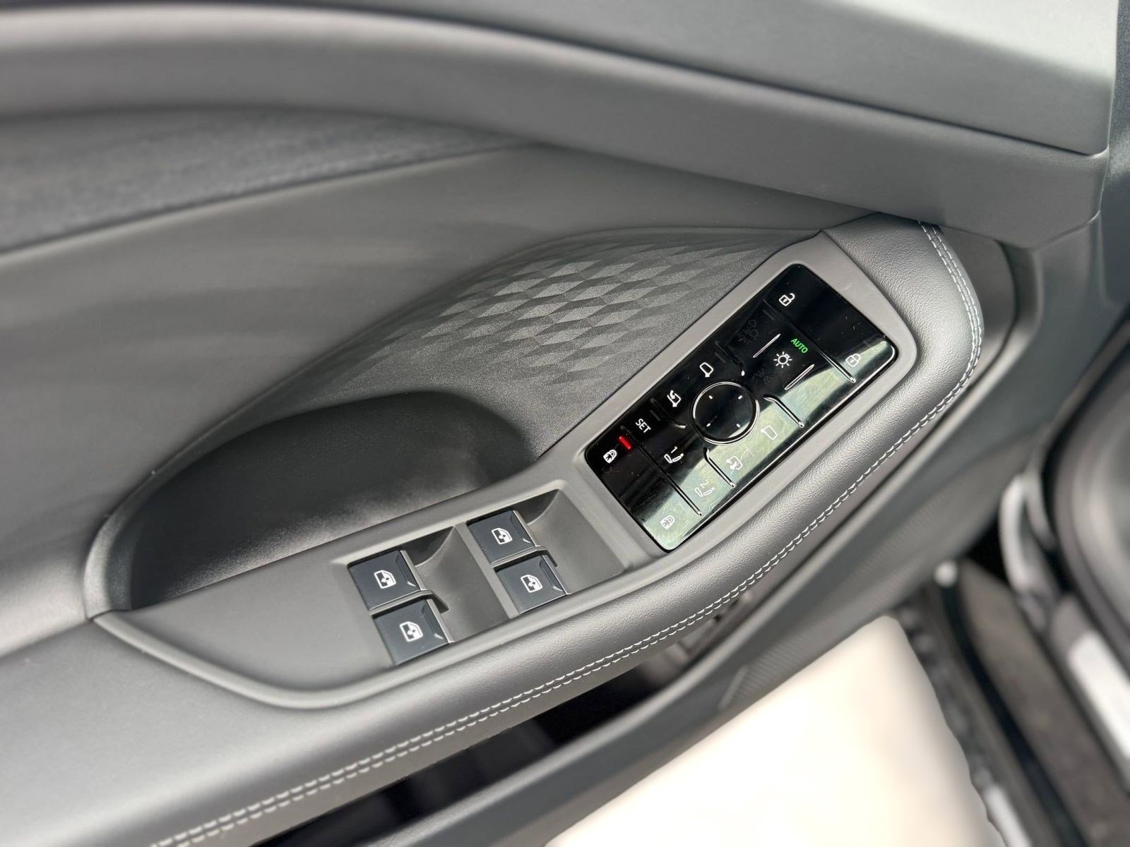 New 2026 Audi A6 Premium image 19