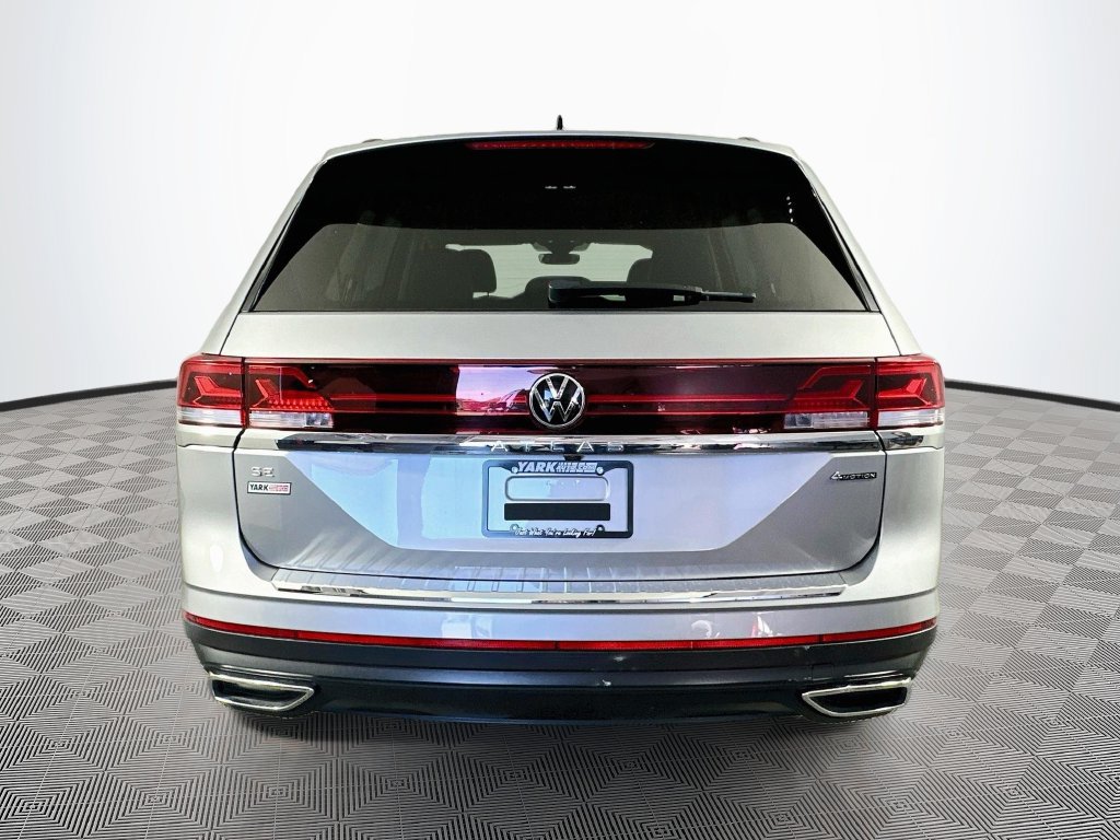 Used 2024 Volkswagen Atlas SE AWD/4WD image 9