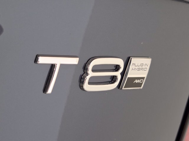 New 2026 Volvo XC90 T8 Plus w/ Protection Package Premier AWD/4WD image 19