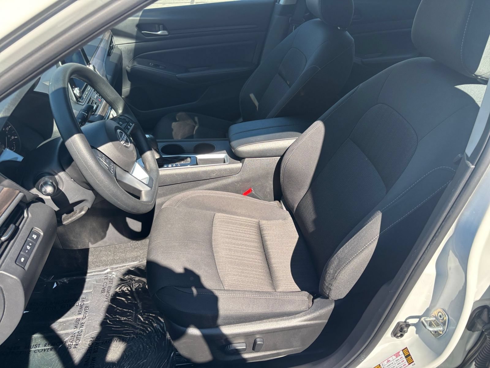 Used 2025 Nissan Altima 2.5 SV FWD image 27