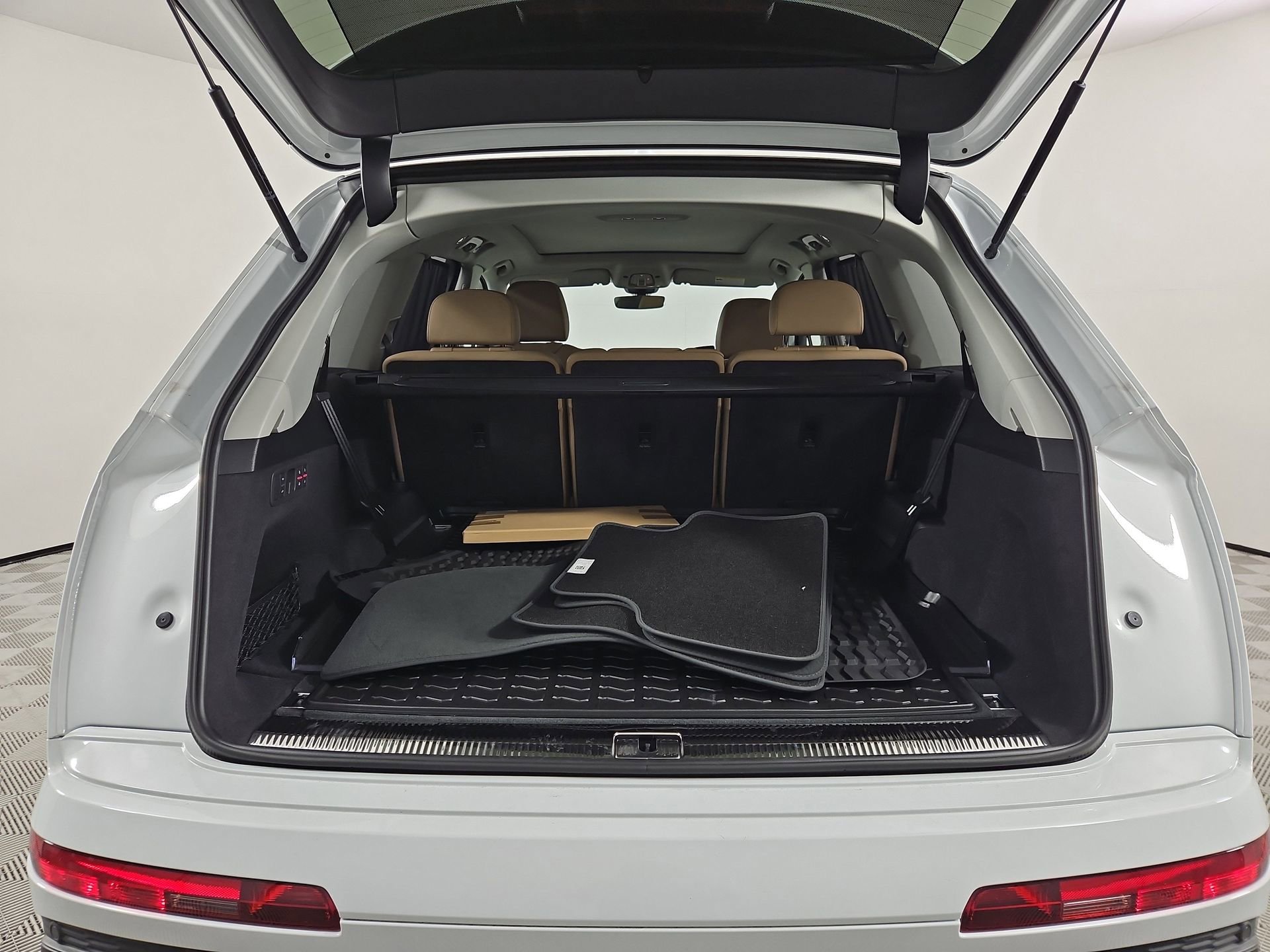 New 2026 Audi Q7 3.0T Premium Plus image 13