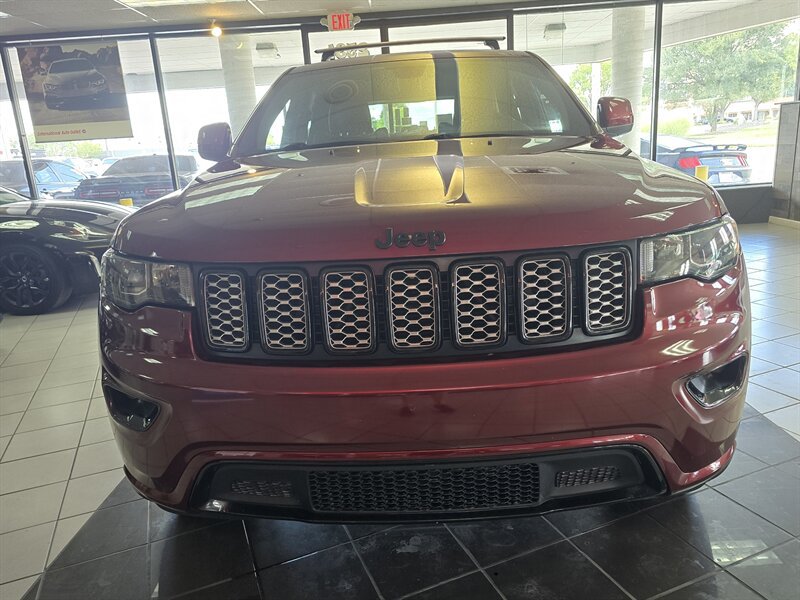 Used 2018 Jeep Grand Cherokee Altitude AWD/4WD image 2