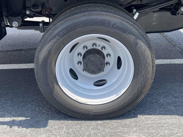 New 2026 Ford F550 4x4 Supercab Super Duty image 13