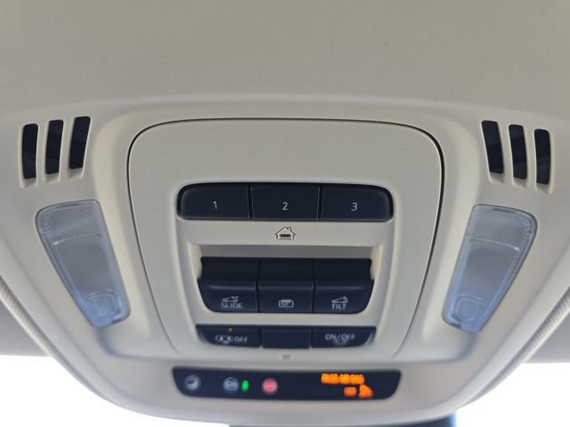 Used 2023 Buick Envision Avenir FWD image 46