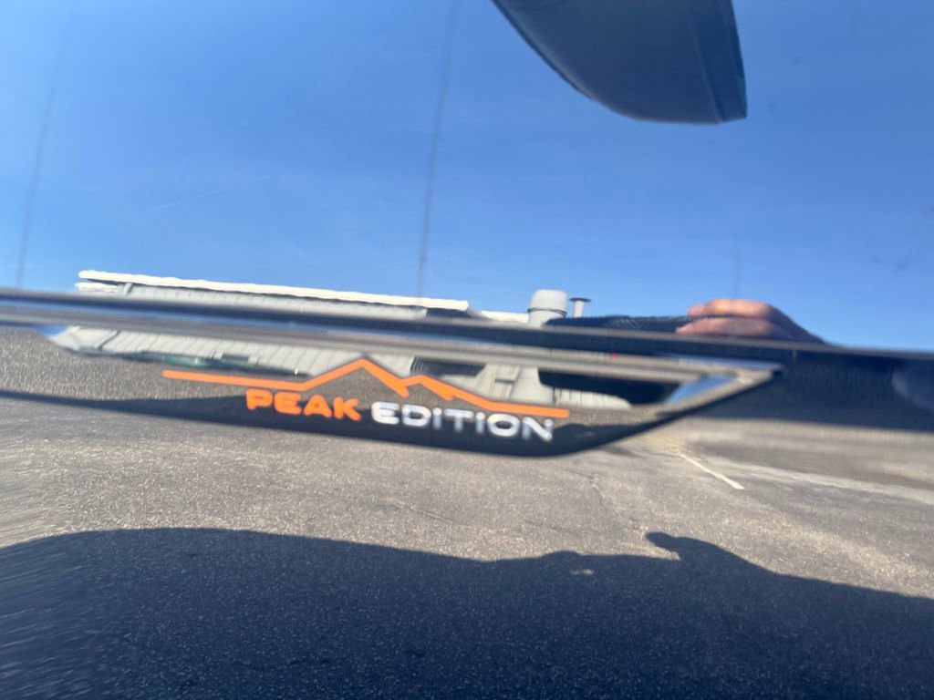 Used 2024 Volkswagen Atlas Peak Edition SEL image 18