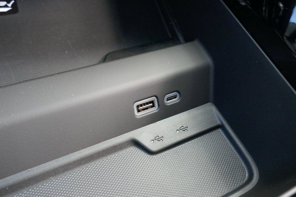 New 2026 Chevrolet Tahoe High Country w/ Sun And Tow Package image 26