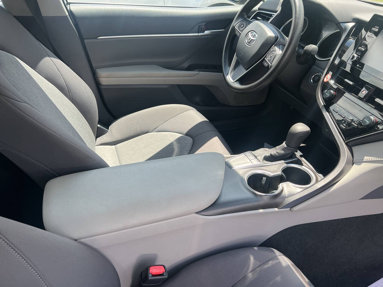 Used 2024 Toyota Camry LE w/ Convenience Package FWD image 13