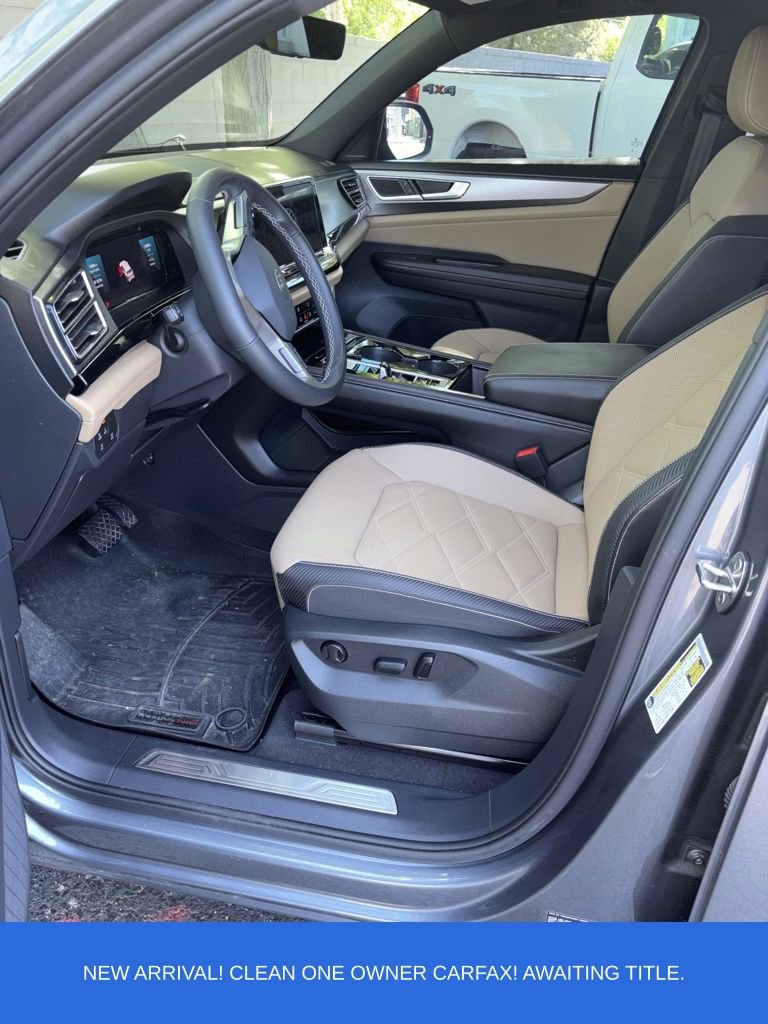 Used 2024 Volkswagen Atlas Cross Sport SE w/ Panoramic Sunroof Package FWD image 10