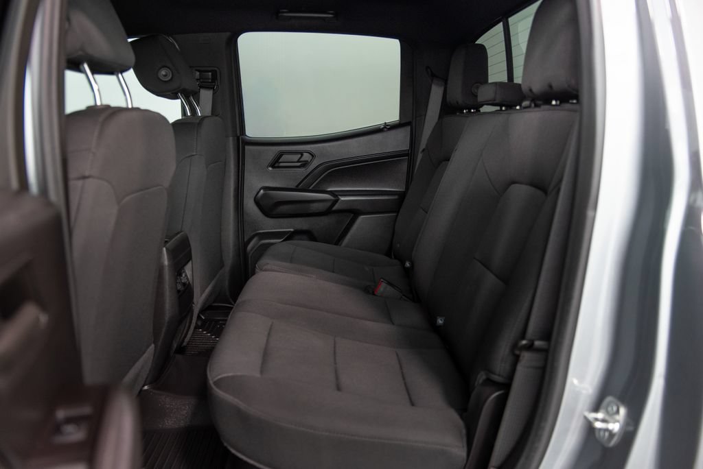 Used 2024 Chevrolet Colorado Trail Boss w/ Technology Package AWD/4WD image 9