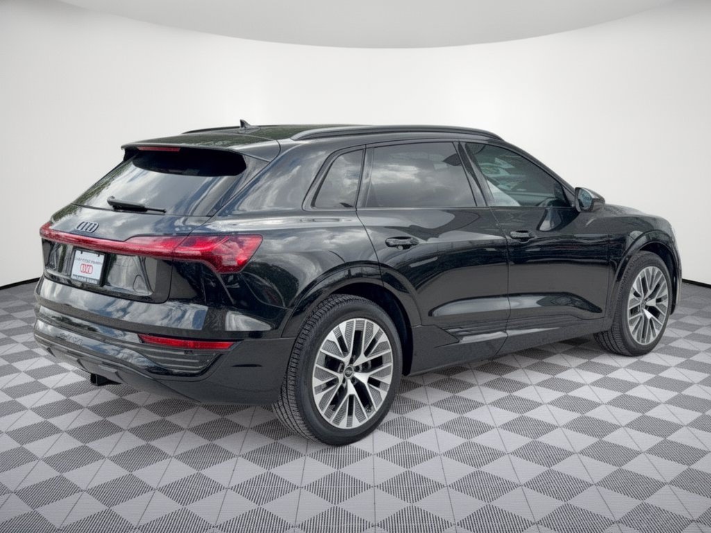 Used 2024 Audi Q8 e-tron Premium Plus w/ Prestige Package AWD/4WD image 9