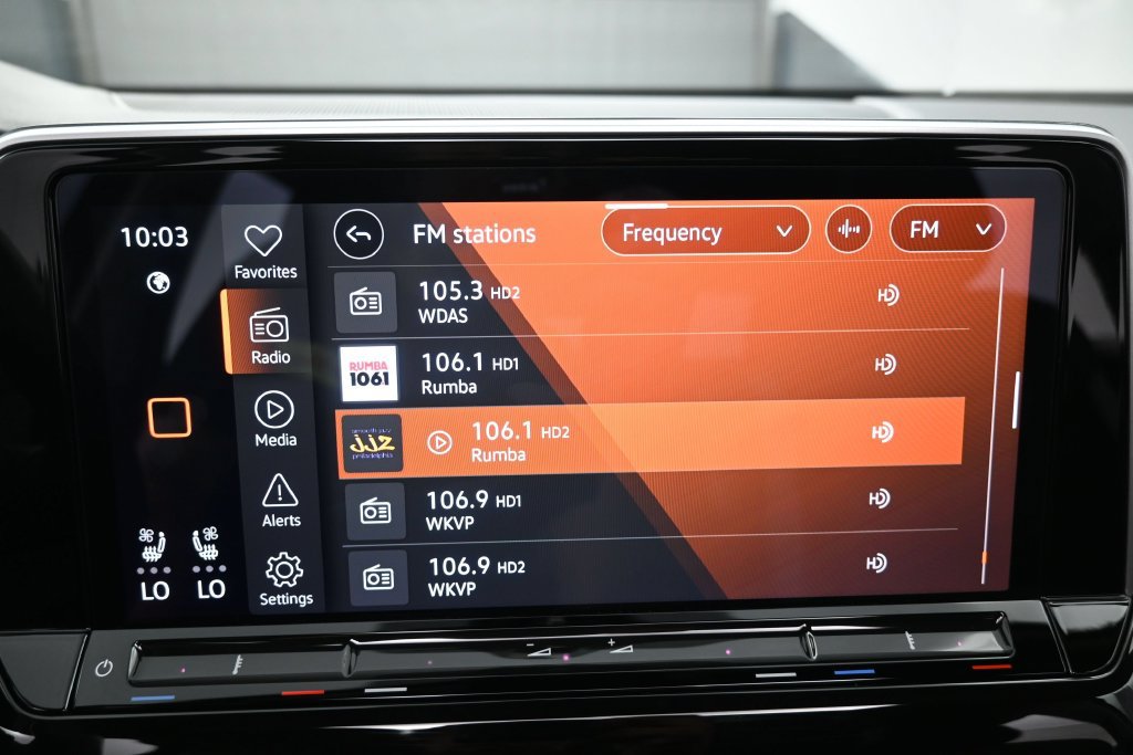 Used 2025 Volkswagen Atlas Peak Edition SE AWD/4WD image 13