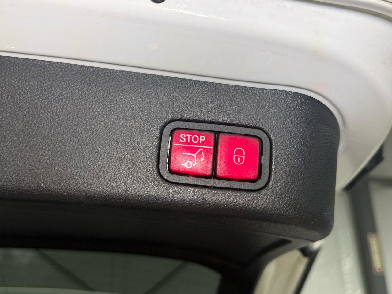 Used 2018 Mercedes-Benz GLE 43 AMG 4MATIC w/ Parking Assist Package image 35