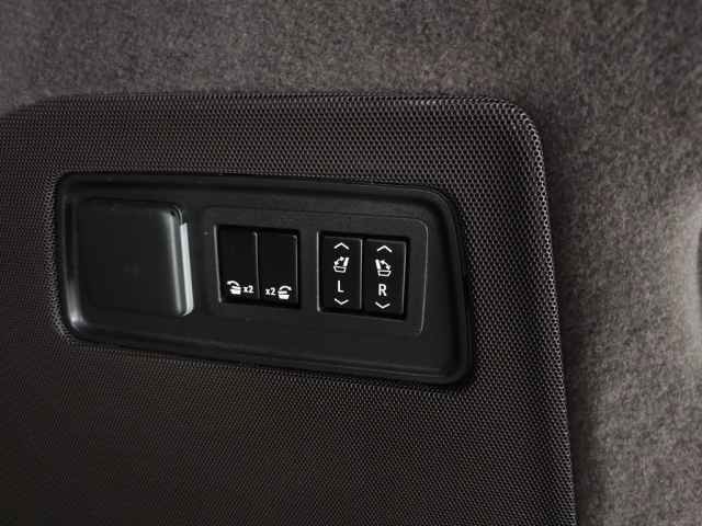 Certified 2024 Cadillac Escalade Sport w/ LPO, ONYX Package image 7