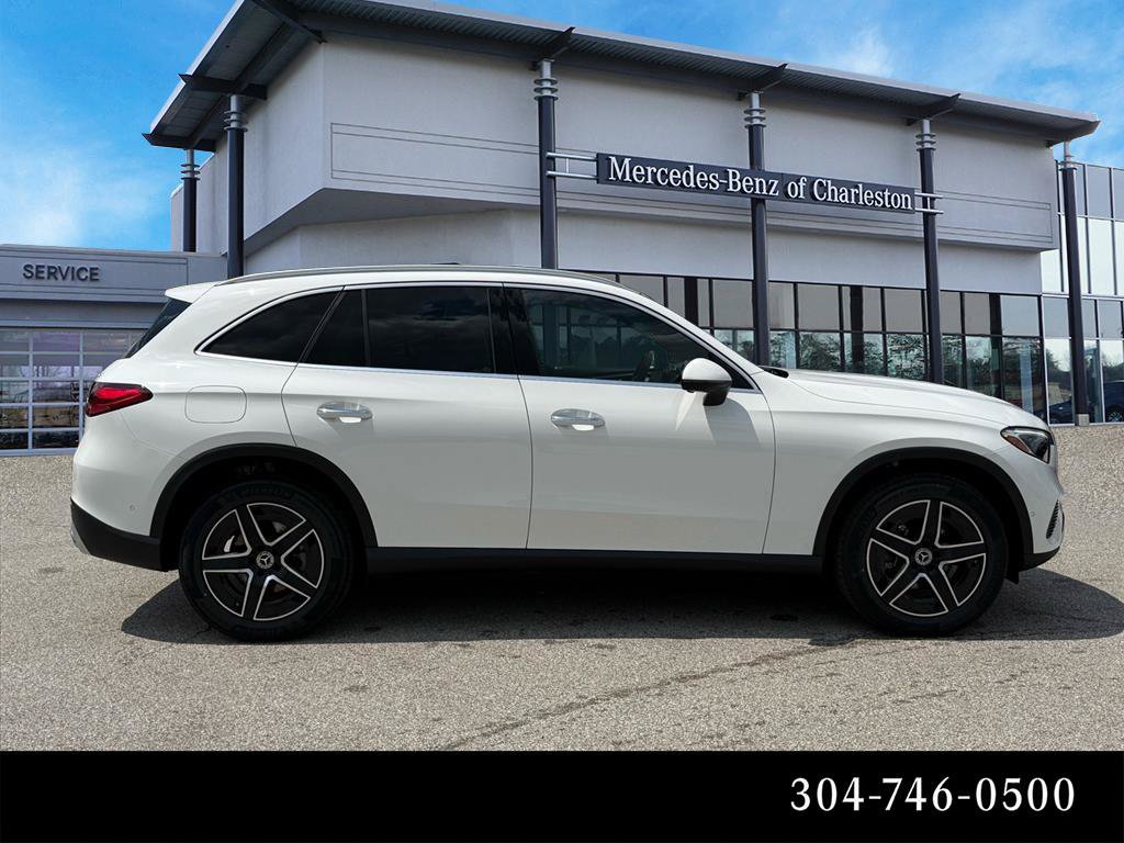 Used 2027 Mercedes-Benz GLC 300 4MATIC image 2