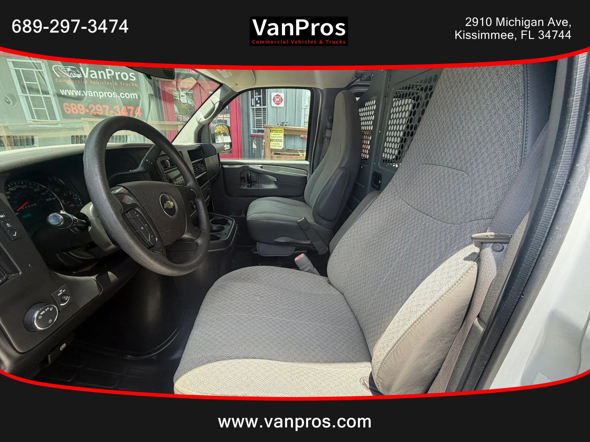 Used 2013 Chevrolet Express 3500 Extended RWD image 9