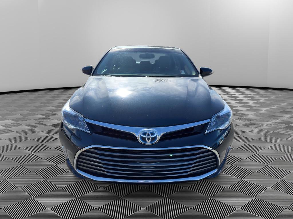 Used 2016 Toyota Avalon XLE Premium image 2