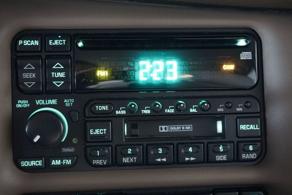 Used 2004 Buick Park Avenue Ultra FWD image 20
