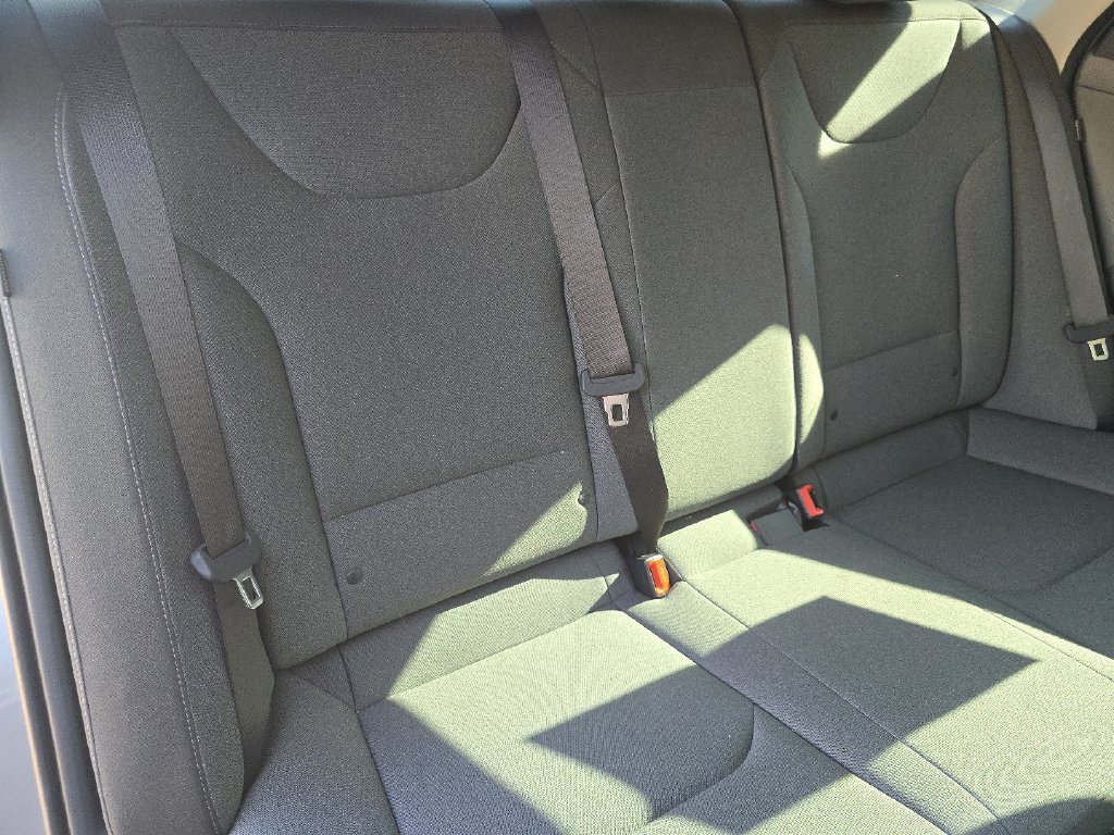 Used 2025 Kia K4 FWD image 17