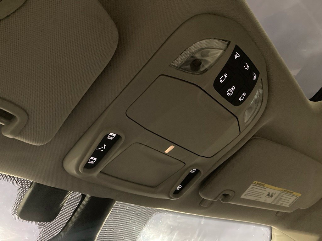 Used 2021 Chrysler Pacifica Limited FWD image 28