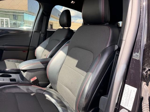 Used 2024 Ford Escape ST-Line w/ Tech Pack #1 AWD/4WD image 10