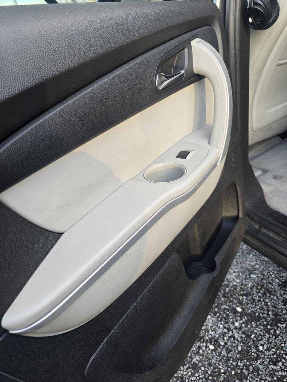 Used 2012 GMC Acadia SLT image 19
