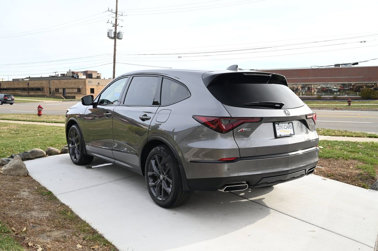 Used 2023 Acura MDX A-Spec image 7