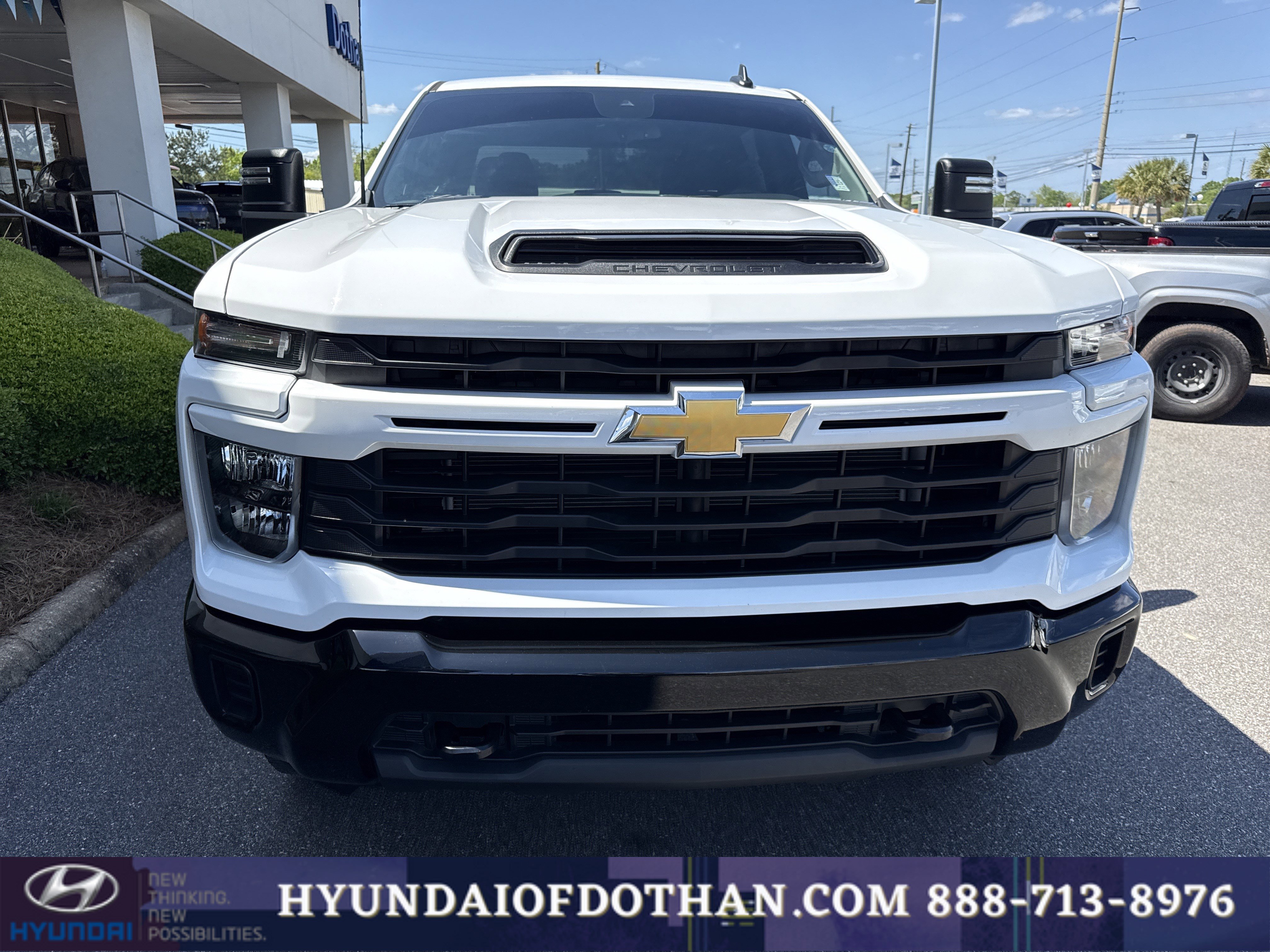 Used 2024 Chevrolet Silverado 2500 Custom w/ Custom Convenience Package image 6
