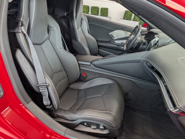 Used 2024 Chevrolet Corvette Stingray Preferred Cpe w/ Z51 Performance Package image 12