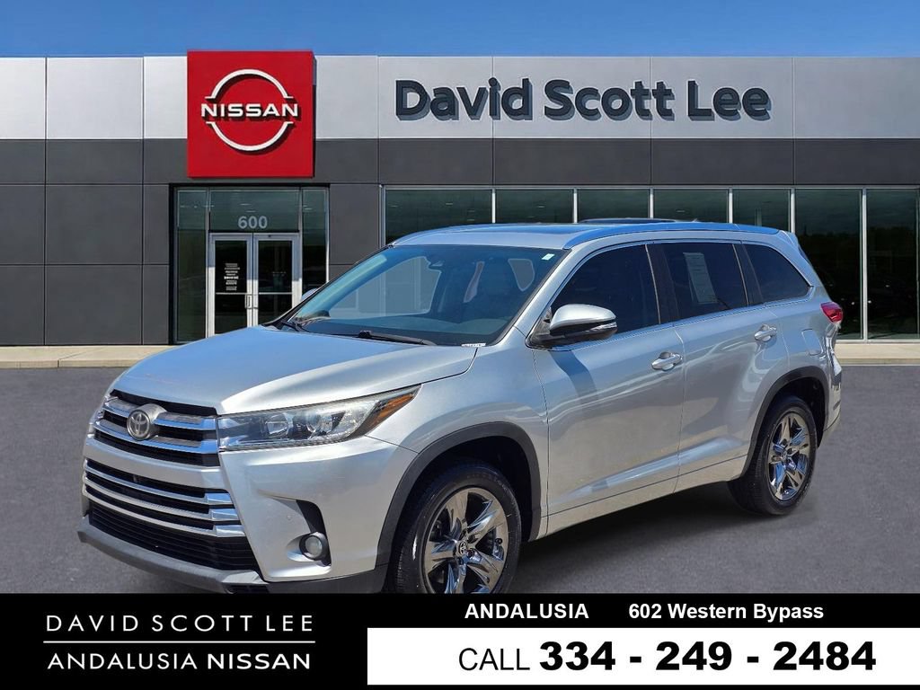Used 2017 Toyota Highlander Limited Platinum FWD image 1