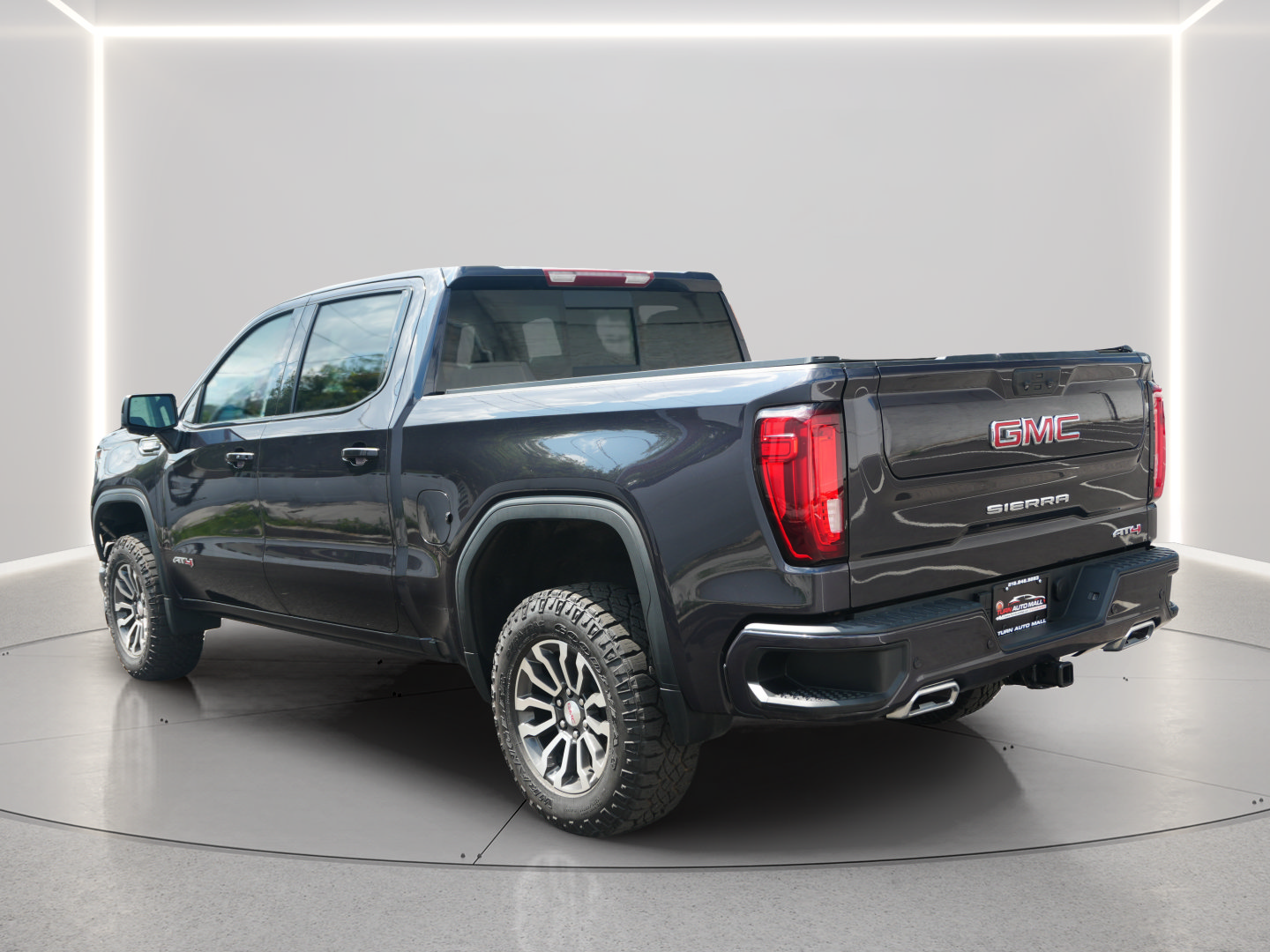 Used 2023 GMC Sierra 1500 AT4 AWD/4WD image 4