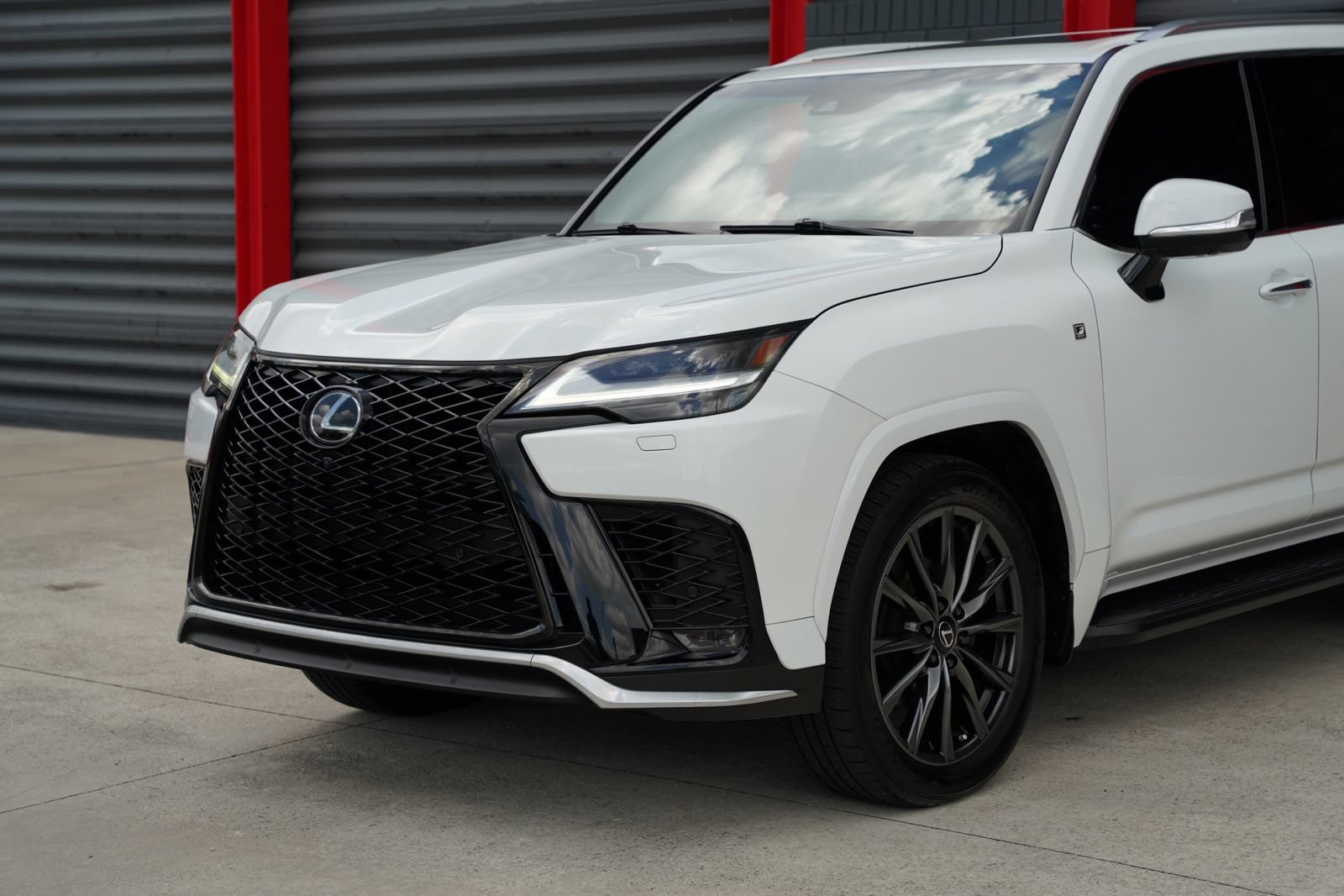 Used 2024 Lexus LX 600 F Sport AWD/4WD image 5