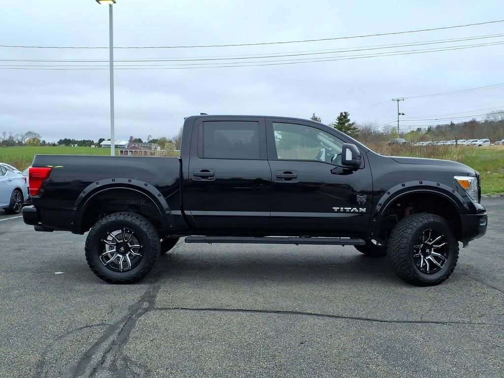 Used 2023 Nissan Titan SV w/ SV Convenience Package AWD/4WD image 2