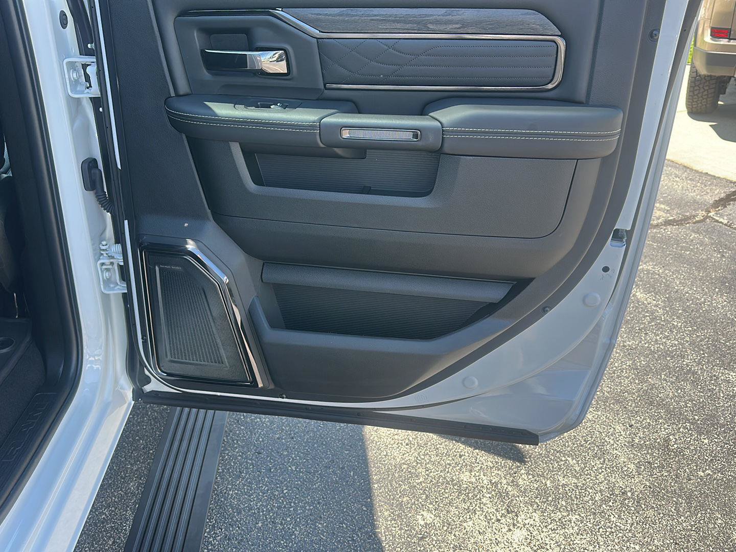 Used 2026 RAM 3500 Limited AWD/4WD image 26