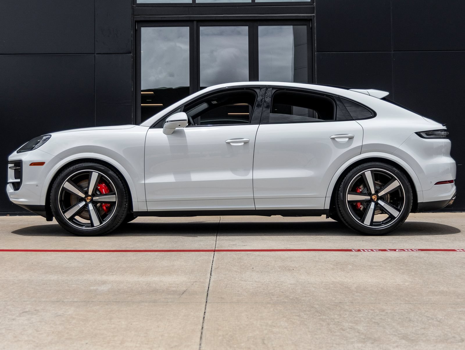 New 2026 Porsche Cayenne S AWD/4WD image 2