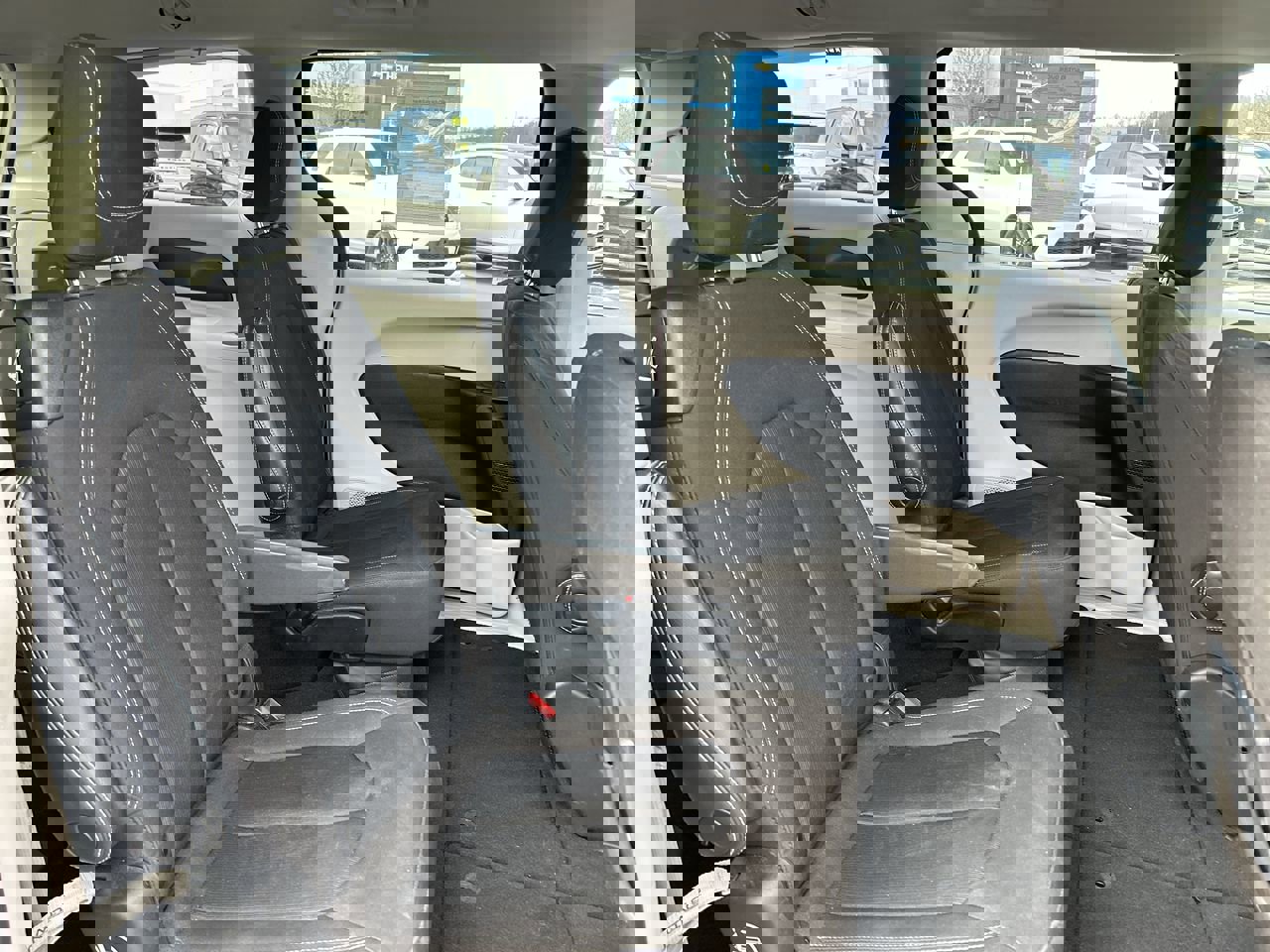 Used 2023 Chrysler Voyager LX image 16