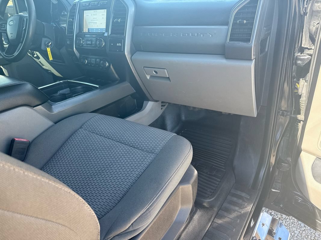 Used 2020 Ford F350 XLT w/ XLT Premium Package AWD/4WD image 8