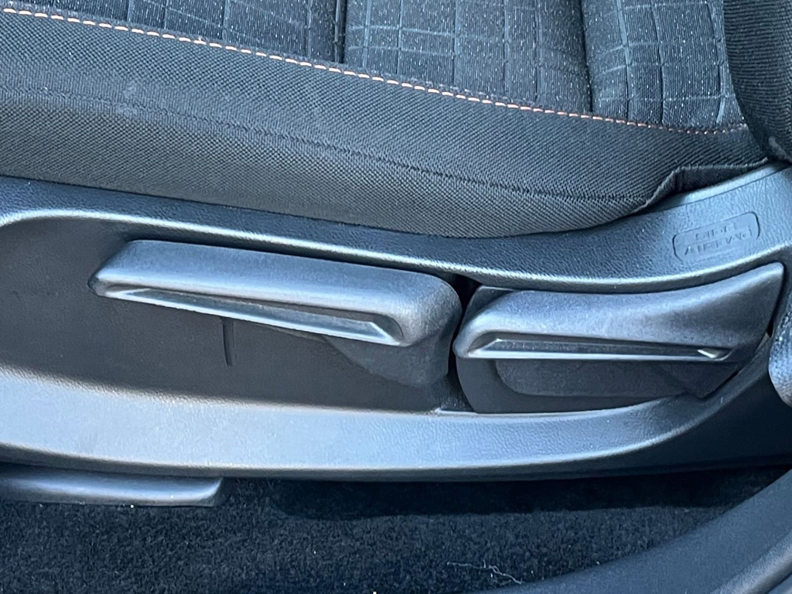 Used 2025 Honda HR-V Sport image 23