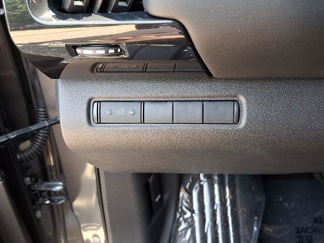 Certified 2025 Nissan Pathfinder S AWD/4WD image 24