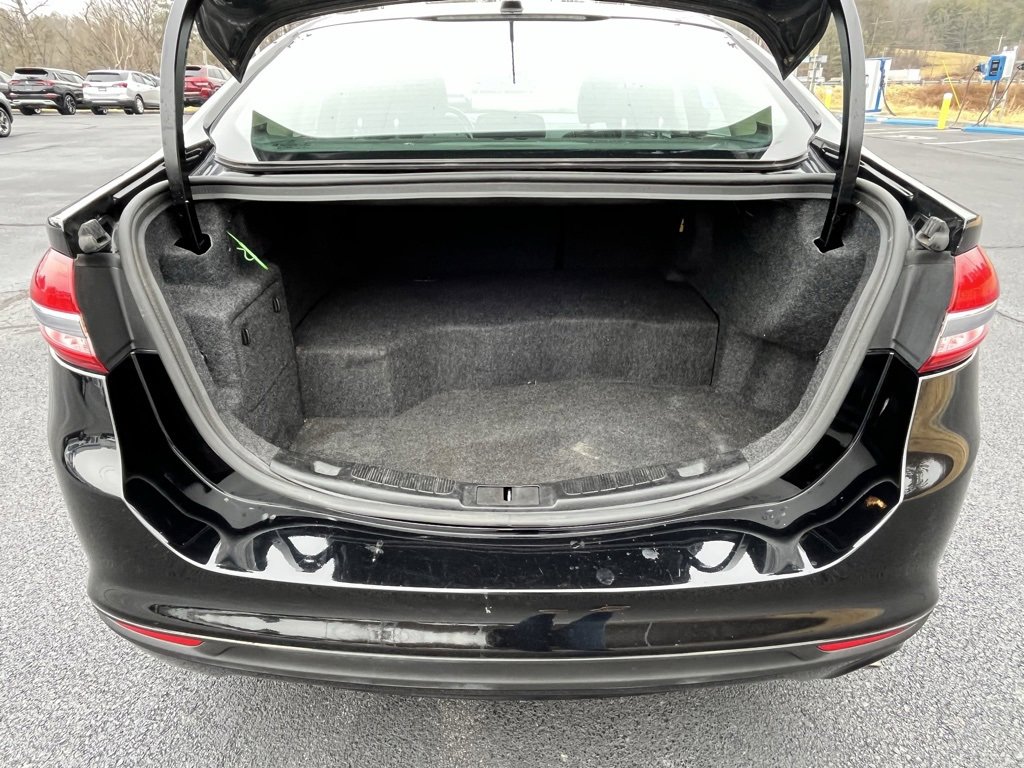 Used 2018 Ford Fusion SE w/ Equipment Group 601A image 13