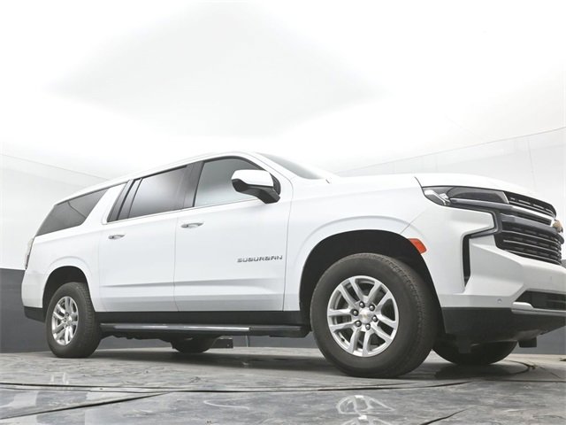 Used 2024 Chevrolet Suburban LT image 44