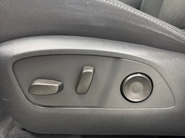 Used 2024 Chevrolet Traverse LT w/ Trailering Package image 10